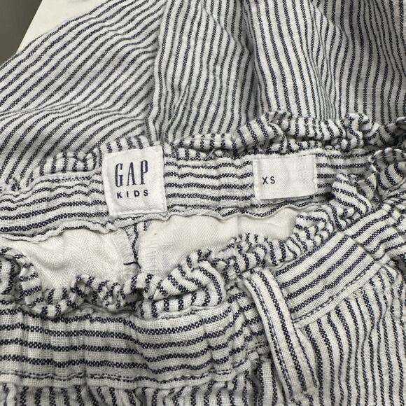 Gap Kids Dark Grey Vertical Pinstripe Cropped Pants - Picture 7 of 8